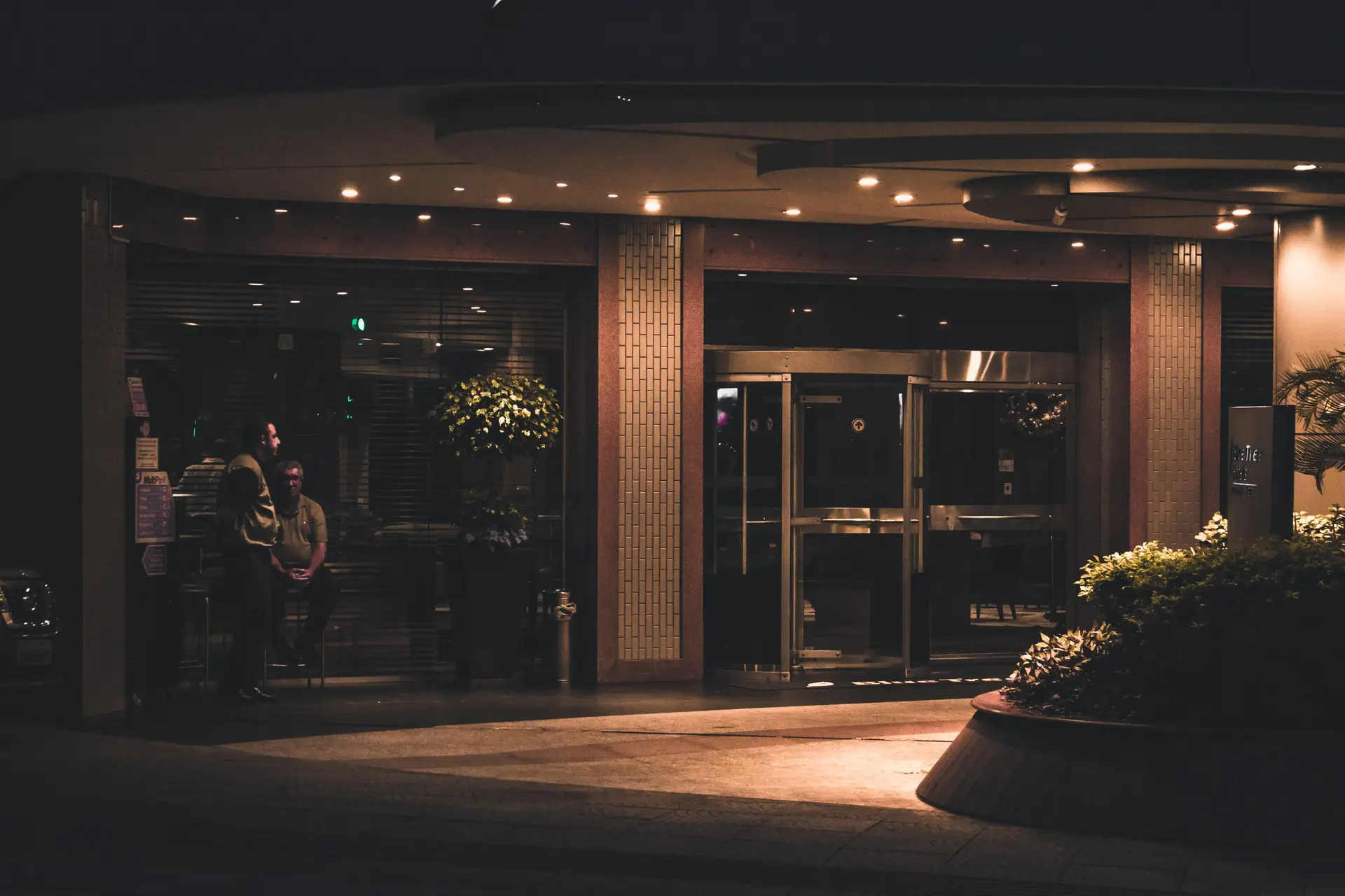 Sophisticated modern hotel entrance of Calvessianluxeretreat in Bendigo